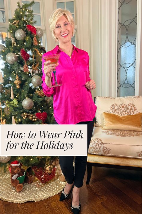 Looking to brighten up your holiday wardrobe? Learn how to wear pink for the holidays with these stunning outfit ideas! Discover holiday outfits featuring pink that combine elegance with festive cheer. From playful pink accessories to stylish pink dresses, these pink holiday fashion ideas offer the perfect way to celebrate in style. Add a touch of pink to your holiday attire and make every moment special. Red Christmas Outfit, Holiday Party Tops, Casual Christmas Party Outfit, Trendy Christmas Outfits, Holiday Christmas Party, Christmas Party Outfit, Holiday Attire, Pink Holiday, What To Wear To A Wedding