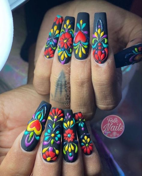 Mexico Folk Art, Mexican Nail Art Mexico, Mexican Theme Nails, Mexico Nail Ideas, Folk Nails, Embroidery Nails, Mexican Inspired Nails Mexico, Mexican Themed Nails Acrylic, Mexico Inspired Nails