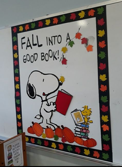 Peanuts Classroom Door, Snoopy Fall Bulletin Board Ideas, Snoopy Classroom Door, Snoopy Classroom Decorations, Charlie Brown Classroom Theme, Peanuts Classroom Theme, Snoopy Classroom Theme, Charlie Brown Bulletin Board, Snoopy Bulletin Board Ideas