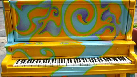 painted piano - swirls and colours by sjr8545, via Flickr Funky Painted Furniture Ideas, Small Toilet Decor, Painted Piano, Colourful Things, Painted Furniture Ideas, Painted Pianos, Vintage Furniture Makeover, Concert Attire, Piano Art