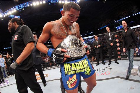 New UFC lightweight champion Anthony Pettis Anthony Pettis, Nate Diaz, Ufc Fighters, Combat Sport, Sport Player, Love And Basketball, Mma Fighters, Mixed Martial Arts, Extreme Sports