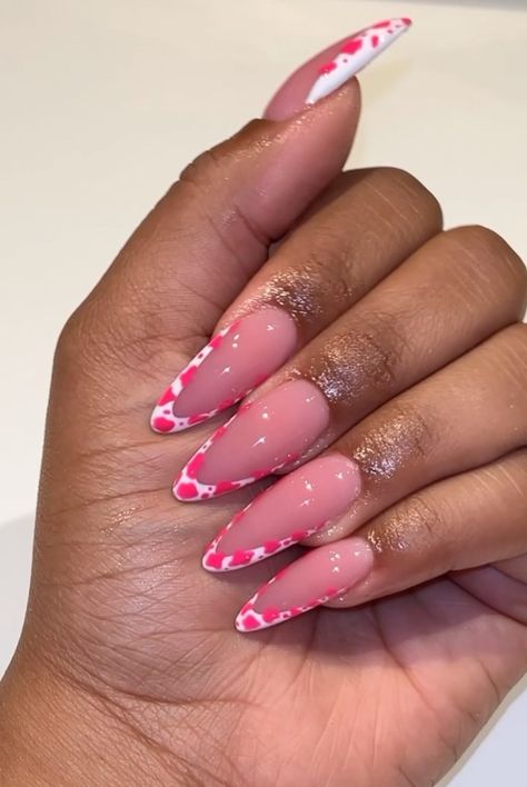 25 Cute Back to School Nails to Inspire You Colorful Almond Nails Designs, Design For Almond Nails, French Tip Nails With Design Almond, Cute Almond Nails Design, Designs For Almond Shaped Nails, Almond Nail Design Ideas, Cute Back To School Nails, Almond Acrylic Nails Designs, Acrylic Nail Designs Coffin