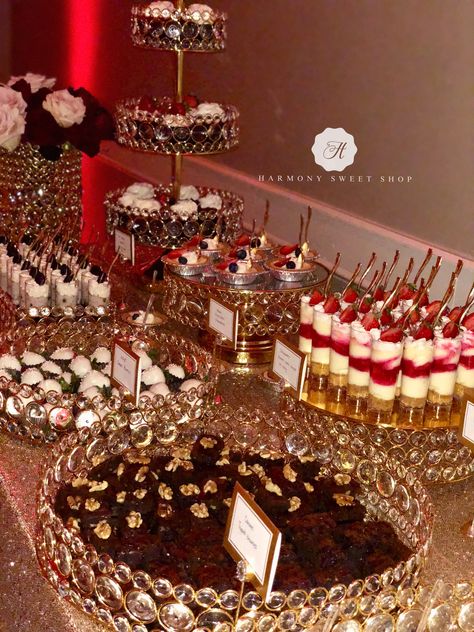 Red Gold Black Sweet 16, Wine Red And Gold Quinceanera Theme, Red And Gold Wedding Theme Decor, Red Cake Quinceanera, Red And Gold 15 Decorations, Red Black Gold Quinceanera, Red And Gold Themed Birthday Party, Sweet 16 Red And Gold Theme, Red Enchanted Forest Quinceanera