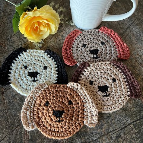 Crochet Mug Coaster, Crochet Animal Coasters, Small Hostess Gifts, Flat Crochet, Animal Coasters, Crocheted Dog, Crochet Cup Coaster, Dog Coasters, Crocheted Coasters