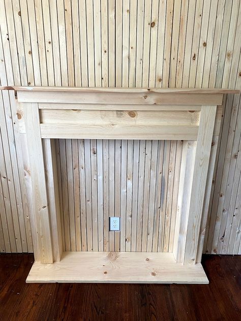 DIY Faux Fireplace Faux Farmhouse Fireplace, Fake Fireplace Diy, Farmhouse Fireplaces, Fireplace Surround Diy, Mantle Makeover, Faux Mantel, Fireplace Plans, Faux Stone Fireplaces, Diy Faux Fireplace