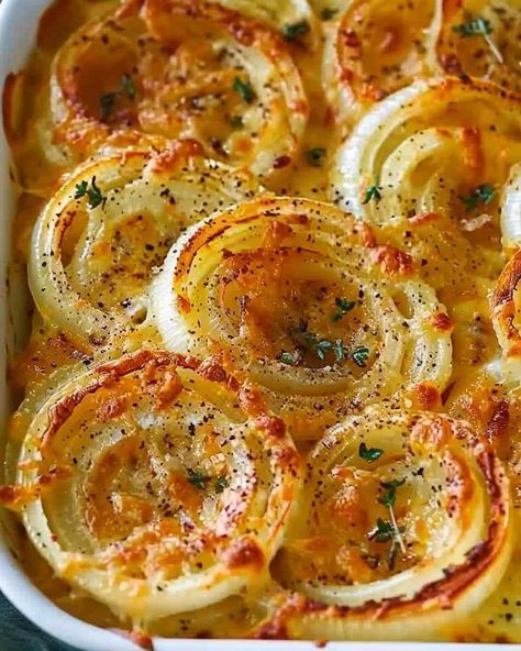 Tennessee Onions (Better than Onion rings) Tennessee Onions, Onion Casserole, Baked Onions, Sweet Onions, Roasted Strawberries, Crispy Onions, Cheesy Sauce, Onion Recipes, Fool Proof Recipes