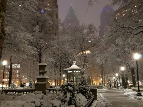 New York Weather, Skiing Aesthetic, New York Winter, Nyc Christmas, York Aesthetic, I Love Winter, New York Aesthetic, Winter Scenery, Christian Bale