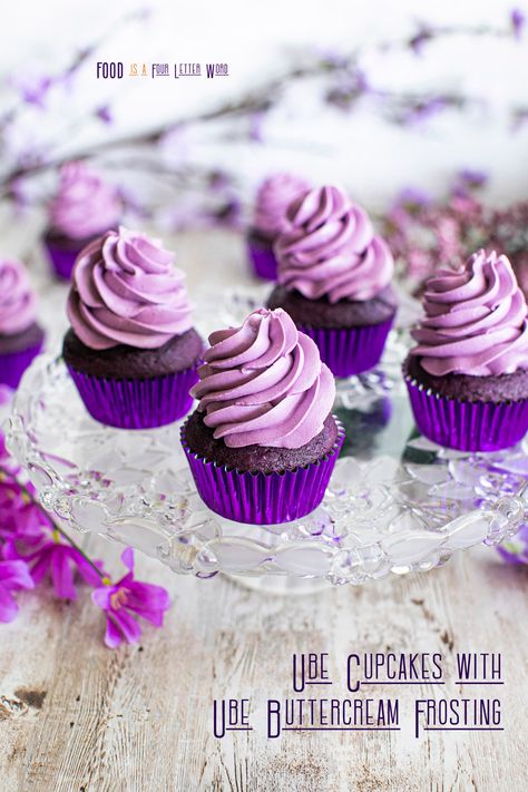 Ube Cupcake Recipe, Birria Quesatacos, Purple Yams, Ube Cupcakes, Ube Dessert Recipe, Ube Recipes, Moist Cupcakes, Decorating Frosting, Miso Ramen