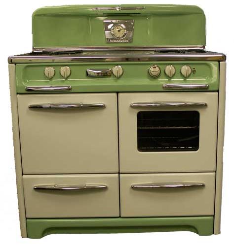 #1050  This is a Wedgewood, 4-burner, from the 1950's. It features a custom color, oven/broiler, storage and a light. 40"wide, 29" deep, 47" tall. Kitchen Appliance List, Retro Kitchen Appliances, Old Stove, 1950s Kitchen, Retro Appliances, Vintage Stoves, Antique Stove, Vintage Appliances, Vintage Cooking