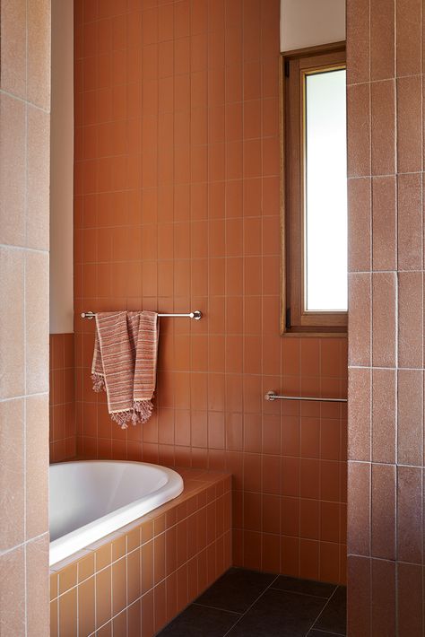 Orange Bathroom Decor, Tiled Bathroom, Orange Bathroom, Orange Bathrooms, Terracotta Tiles, Bathroom Inspo, The Good Life, Good Life, Bathroom Inspiration