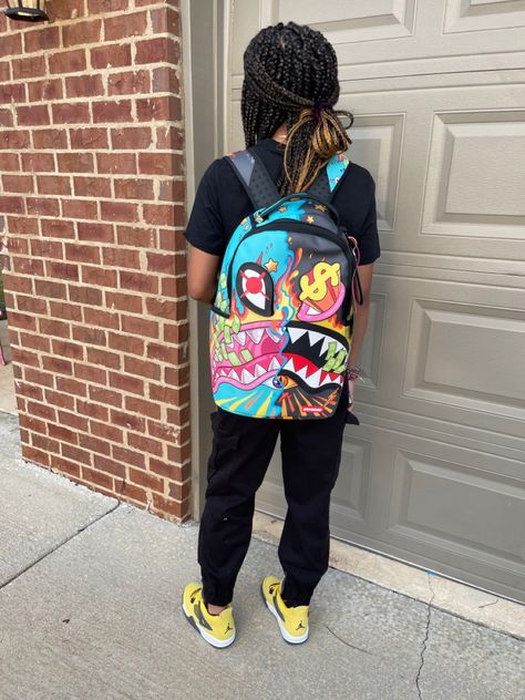 Spray Ground Backpack Bags, Spray Ground Backpack Aesthetic, Spray Ground Bookbag, Girly Bags Backpacks, School Bookbags Aesthetic, Sprayground Backpack Aesthetic, Sprayground Backpack Outfit, Bookbags Aesthetic, Sprayground Backpack Pink