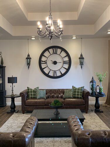 Wall Clock Decor Living Room, Clock Living Room, Casa Country, Farmhouse Decor Living Room, Large Clock, Living Room Style, Clock Wall Decor, Farmhouse Living, A Living Room