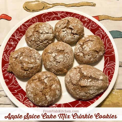 Recipes Using Spice Cake, Spice Cake Mix Cookies, Cake Mix Crinkle Cookies, Applesauce Spice Cake, Crinkle Cookies Recipe, Apple Spice Cake, Apple Pie Cookies, Good Recipes, Blood Drive