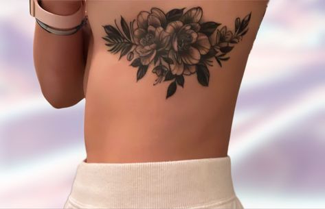 Underboob Cover Up Tattoo, Rib Tattoos For Women Cover Up, Tattoo Costillas, Flower Cover Up Tattoos, Tatuaje Cover Up, Flower Tattoo On Ribs, Side Tattoos Women, Cover Up Tattoos For Women, Cute Thigh Tattoos