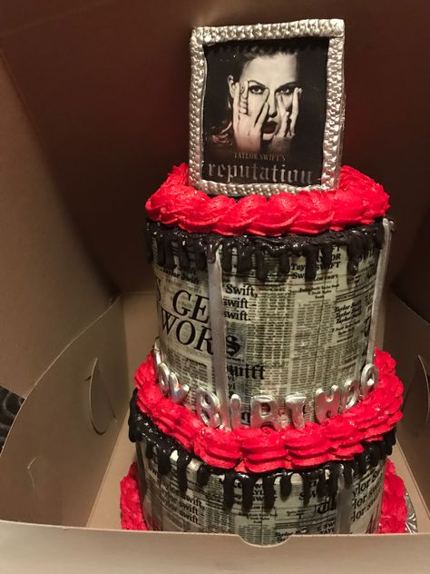 Taylor Swift birthday cake Reputation Birthday Cake, Reputation Cake Taylor Swift, Reputation Party, Taylor Cake, Taylor Swift Birthday Cake, Swiftie Birthday, Rep Era, Taylor Swift Cake, Heart Birthday Cake