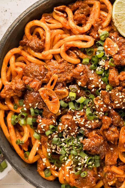 Pork Udon Stir Fry: Sweet and Spicy Pork Noodles - No Spoon Necessary Pork Udon Noodles Stir Fry, Udon Stirfry, Pork Noodles Recipe, Spicy Pork Noodles, Udon Noodle Stir Fry, Pork Udon, Sweet And Spicy Pork, Udon Stir Fry, Fried Udon