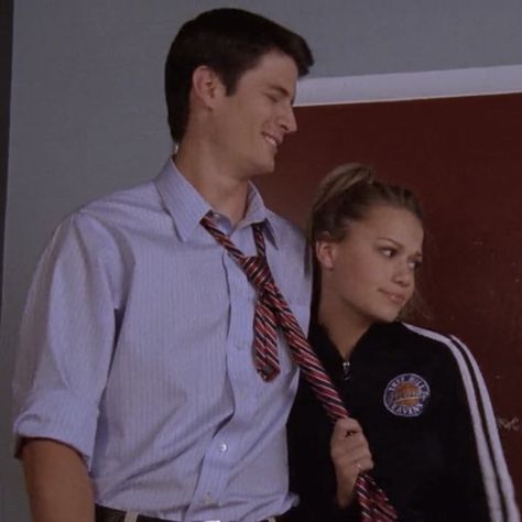 Three Hills, Joy Lenz, Haley James, Best Tv Couples, Haley James Scott, James Lafferty, Bethany Joy, Nathan Scott, James Scott