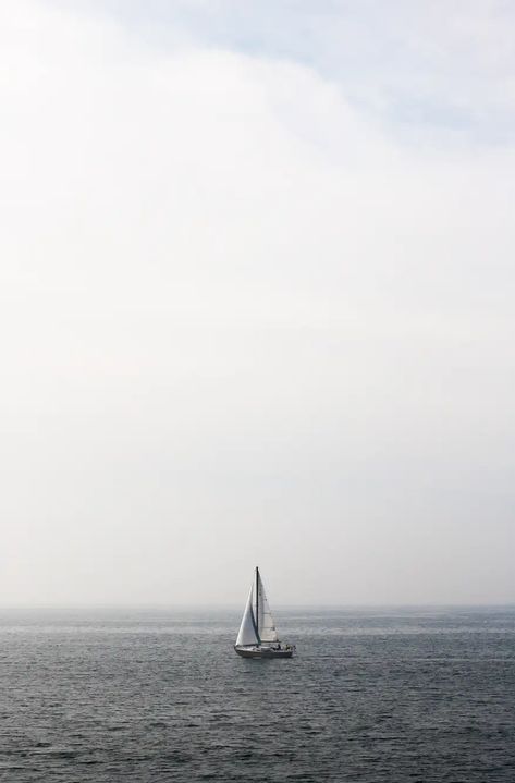 Negative Space Photography, Hermosa Beach Pier, Minimal Pictures, Middle Of The Ocean, California Pictures, Space Photography, Beach Images, Hermosa Beach, Minimalist Photography