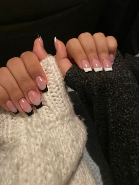 Matching Christmas Nails For Besties, Best Friends Nails Bff, Matching Nails With Bff, Friendship Nails, Matching Bestie Nails, Best Friend Nails, Egypt Nails, Matching Nails With Best Friend, Yin And Yang Nails