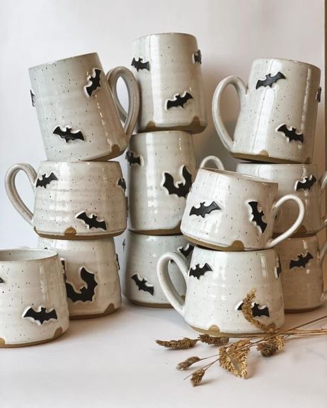 Halloween Pottery Ideas Ceramics, Spooky Ceramic Ideas, Halloween Pottery Ideas, Wheel Ceramics, Halloween Ceramics, Fall Pottery, Halloween Pottery, Bat Mug, Halloween Decor Diy