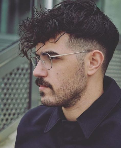 Haircut Short Sides Long Top, Mens Hairstyles Short Sides, Short Sides Haircut, Short Sides Long Top, Top Haircuts For Men, Curly Hairstyles For Men, Hairstyles Thick Hair, Hair Cut Guide, Mens Hairstyles Curly