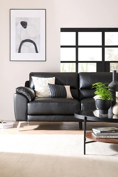 Industrial décor celebrates the modern warehouse look. Find out how to get this style with these simple tips. Zone Living Room, Black Leather Sofa Living Room, Black Leather Couch Living Room, Modern Home Inspiration, Black Sofa Living Room Decor, Leather Couch Living Room Decor, Black Sofa Living Room, Black Leather Couch, Industrial Style Living Room