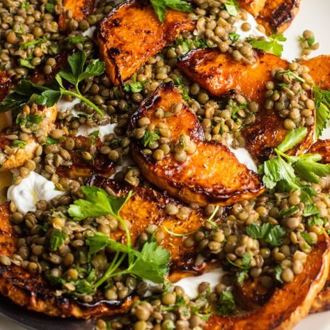 Squash And Lentils, Thanksgiving Vegetarian, Squash Roasted, Autumn Squash, Vegetarian Thanksgiving Recipes, Stuffed Squash, French Lentils, Fall Recipes Healthy, Herb Recipes