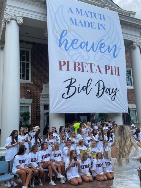 Pi Phi Bid Day, Sorority Recruitment Themes, Day Captions, Sorority Rush Themes, Sorority Themes, Recruitment Themes, Golden Arrow, Sorority Events, Big Lil