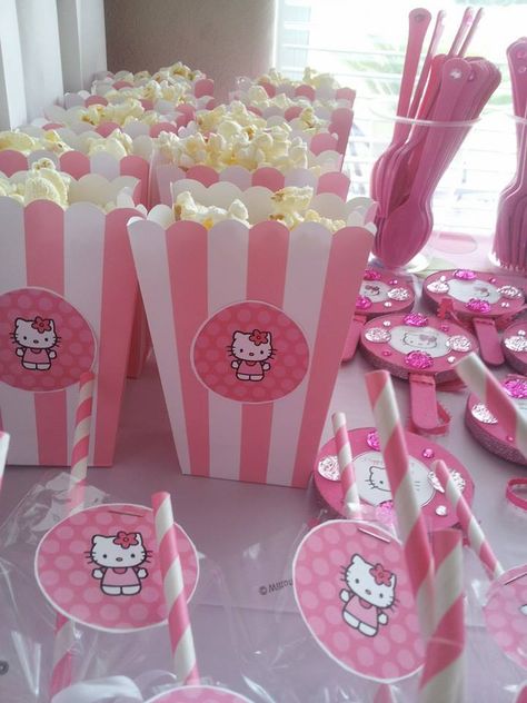 Hello Kitty Popcorn, Hello Kitty Birthday Decorations, Bolo Da Hello Kitty, Hello Kitty Baby Shower, Hello Kitty Birthday Theme, Decoracion Hello Kitty, Hello Kitty Invitations, Hello Kitty Theme Party, Hello Kitty Birthday Cake