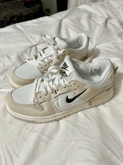 Nike Low Disrupt, Disrupt 2 Pale Ivory, Trendy Sneakers For Women, 2024 Shoes, Basic Shoes, Colorful Sneakers, Trendy Shoes Sneakers, Pretty Shoes Sneakers, Shoes Outfit Fashion