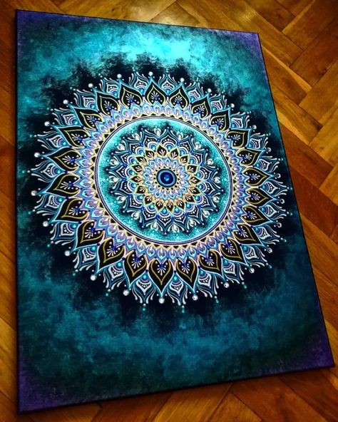 Dot Art Painting On Canvas, Animal Mandala Artworks, Mandala On Canvas Acrylics, Mandala Painting Canvases, Canvas Mandala Painting, Canvas Oil Painting Ideas, Mandala Canvas Painting, Oil Painting Ideas For Beginners, Painting Ideas 2023