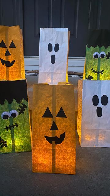 Paper Bag Halloween Decorations, Paper Bag Halloween Luminaries, Paper Bag Lanterns Halloween, Paper Bag Lanterns Kids, Paperbag Halloween Crafts, Paper Bag Jack O Lantern, Brown Bag Halloween Crafts, Halloween Crafts With Paper Bags, Halloween Crafts Paper Bags