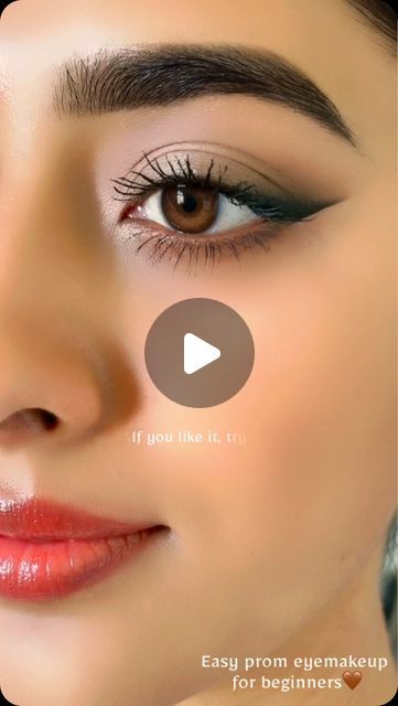 Indian Eyeshadow, Easy Eyeshadow For Beginners, Soft Glam Eyeshadow, Glam Eyeshadow, Eyeshadow Glitter, Prom Eye Makeup, Makeup Mistakes, Simple Eye Makeup, Soft Glam