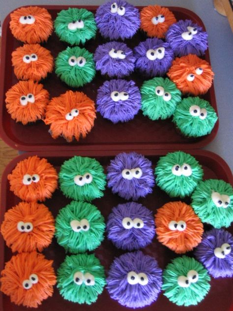 Birthday Cupcakes Ideas, Halloween Eats, Birthday Cupcakes Boy, Monster 1st Birthdays, Cupcakes Ideas, Kid Cupcakes, Monster Cupcakes, Halloween Dessert, Monster Birthday Parties