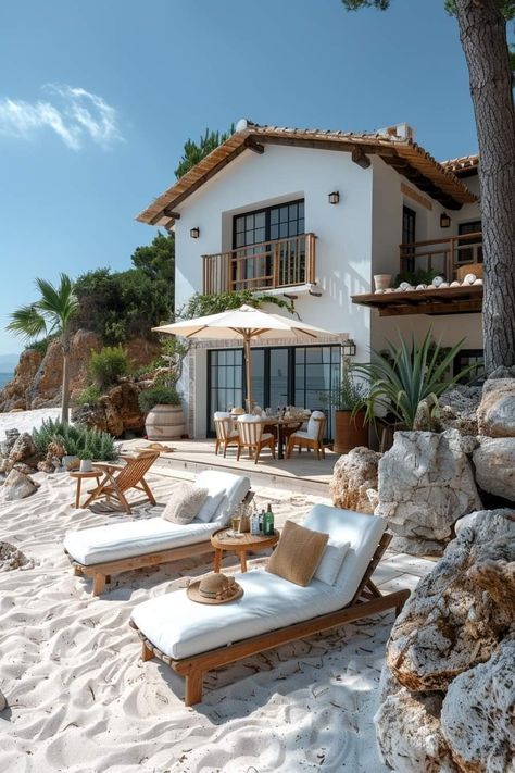 Green Home Accents, Beachfront House, Tiny House Nation, Dream Life House, Dream Beach Houses, Dream Beach, Green Home, Mediterranean Homes, Dream Living