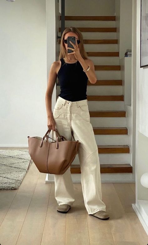 Scandinavian Fashion Women, High Waist Trousers, Europe Outfits, Into Fashion, Scandinavian Fashion, Warm Weather Outfits, Minimal Outfit, Autumn Outfits, Basic Outfits