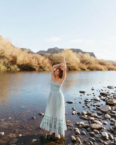 Dawki River Photography, Salt River Photoshoot, Waterfall Senior Pictures, River Poses Photo Ideas, River Senior Pictures, River Photoshoot, Senior Board, Unique Senior Pictures, Senior Photography Poses