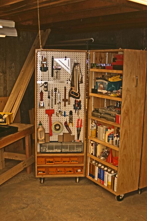 Toolbox Storage, Tool Chests, Tool Storage Cabinets, Workshop Garage, Rustic Woodworking, Essential Woodworking Tools, Tool Storage Diy, Woodworking Basics, Best Woodworking Tools