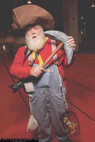 Stinky Pete (Toy Story) | D23 Expo 2017 #Cosplay Photo by DTJAAAAM Stinky Pete, Cricut Halloween, Halloween 2016, Costume Makeup, Halloween Projects, Facebook Twitter, Toy Story, Cricut, Dress Up