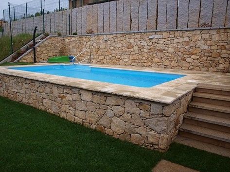 Awesome Above Ground Pools Outdoor Inspiration Gallery. #AboveGroundPool Pool Images, Small Pool Design, Splash Pool, Ground Pools, Small Backyard Gardens, Backyard Pool Landscaping, Above Ground Swimming Pools, Small Pools, Backyard Pool Designs