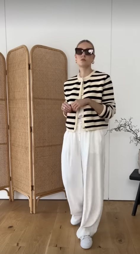 Stripped Cardigan Outfits, White Striped Sweater Outfit, Stripe Vest Outfit, Patterned Cardigan Outfit, Striped Jacket Outfit, Old Money Cardigan, Striped Cardigan Outfit, Long Sleeve Cardigan Outfit, Stripe Cardigan Outfit