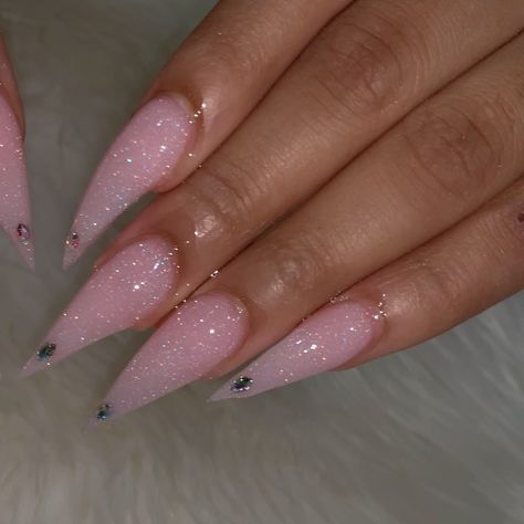 Pink Stiletto Nails, Stilleto Nails Designs, Edgy Nails, Stiletto Nails Designs, Exotic Nails, Instagram Tutorial, Bling Acrylic Nails, Pink Acrylic Nails, Luxury Nails