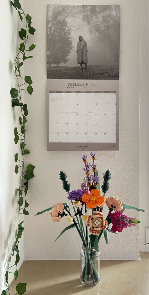 Wall Calendar Aesthetic, Taylor Swift Calendar, Heartstopper Aesthetic, Calendar Aesthetic, Lego Flowers, Aesthetic Calendar, Home Aesthetic, Wall Calendar, New Room