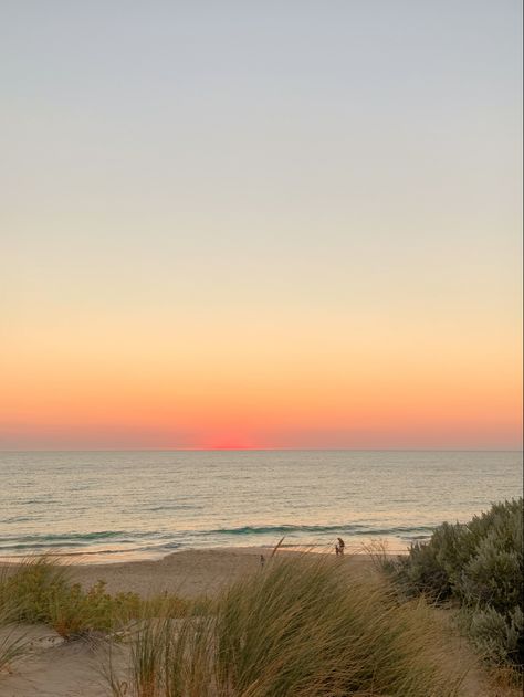 Pretty Scene, Aesthetic Vacation, Sunset Rose, Sea Sand, Sunset Aesthetic, Sunrise Beach, Pretty Sky, Sunset Pictures, Summer Dream