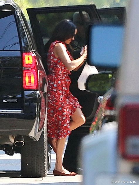 Before Meghan Markle Even Stepped Out of the Car, We Fell in Love With Her Dress Meghan Markle Toronto, Suits Actress, Prins Harry, Princess Meghan, Prince Harry And Megan, Prinz Harry, Meghan Markle Style, American Princess, Royal Engagement