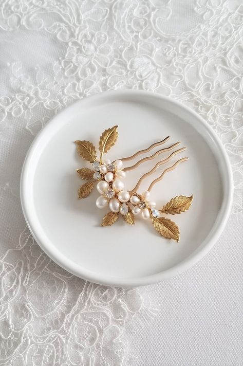 Pearl Bridal Hair Comb, Gold Hair Comb Wedding, Pearl Bridal Hair, Floral Wedding Hair, Bridal Hair Combs Pearl, Bohemian Garden, Side Comb, Gold Hair Comb, Wedding Hair Comb