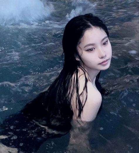 Water Aesthetic, Girl In Water, Water Drawing, Human Poses Reference, Girl Standing, Aesthetic People, Pose Reference Photo, Aesthetic Images, Cute Poses