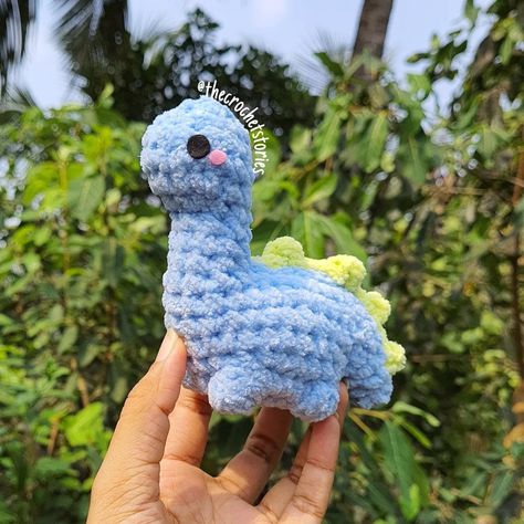 Easy Crochet Animals, Crochet Idea, Crochet Dinosaur, Mini Crochet, Baby Dino, Crochet Dragon, Crochet Inspo, Fun Crochet Projects, Crochet Animal Patterns