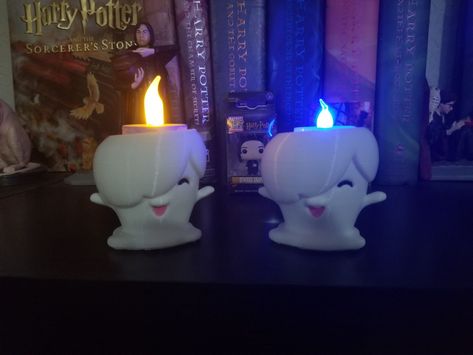 Candle Pokemon, Litwick Pokemon, Pokemon Candle, Halloween Decor Cute, Pokemon Light, Pokemon Decor, Pokemon Room, Pokemon Halloween, Pokemon Diy