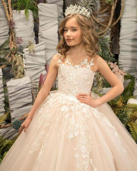 Amazon.com: PAVERJER Tulle Flower Girl Dresses for Wedding Lace Applique Princess Pageannt Dress Long Party Gown : Clothing, Shoes & Jewelry Formal Flower Girl, Gray Flower Girl, Bday Dress, Dress For Special Occasion, Purple Flower Girl Dress, Long Party Gowns, Flower Girl Dresses Blue, Wedding Party Bridesmaid, Pink Flower Girl Dresses